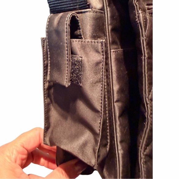 ABFAB "MY FLAT IN LONDON" BLACK QUILTED NYLON MESSENGER BAG (VGUC) - Picture 5 of 15